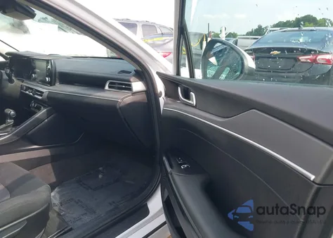 2023 Kia K5 Lxs z USA, uszkodzony, nr VIN 5XXG14J29PG205053